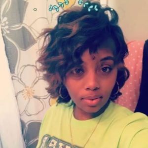 Meet your Posher, Candice